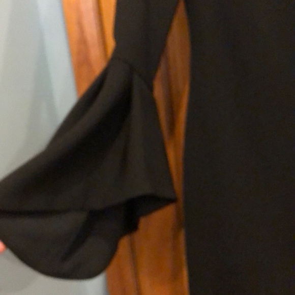 New Alice & Olivia black dress w bell sleeve, sz 2 - Picture 3 of 4